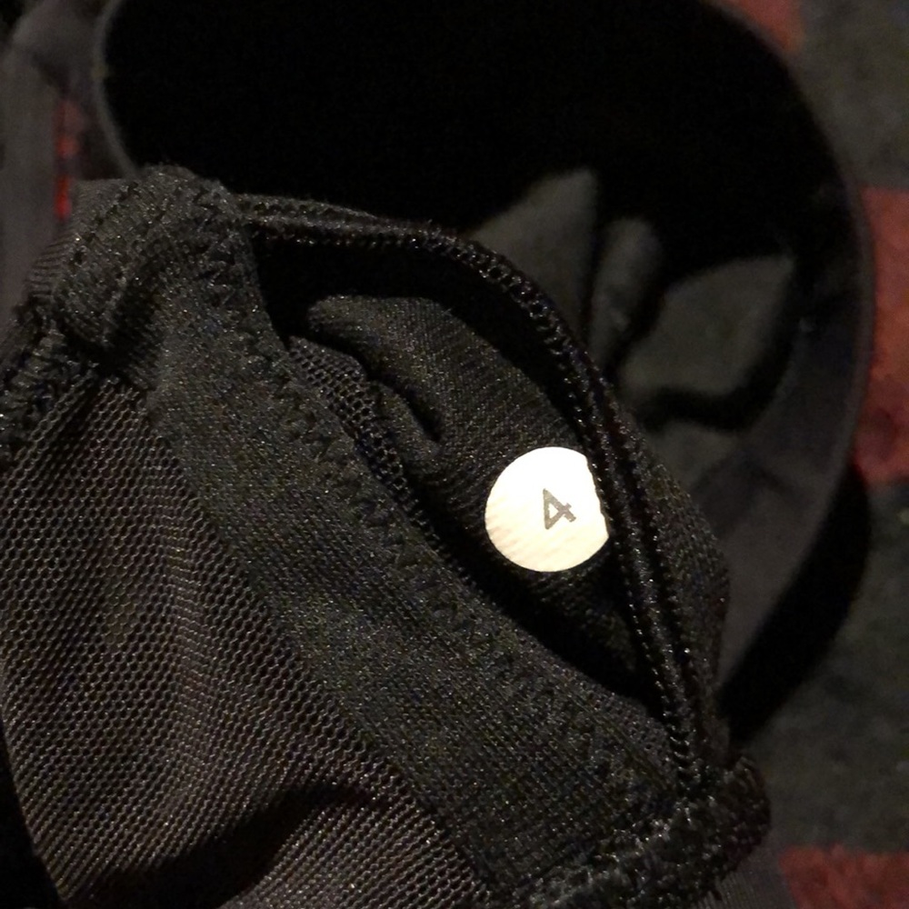 Lululemon - Picture 3 of 3